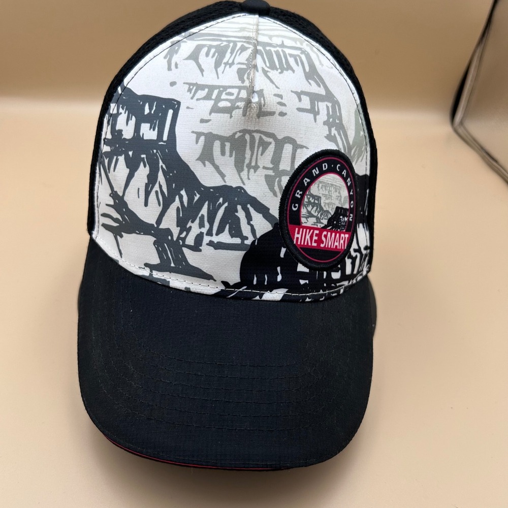 Headsweats Grand Canyon Hike Smart Trucker Hat Black Mesh Snapback Running Cap